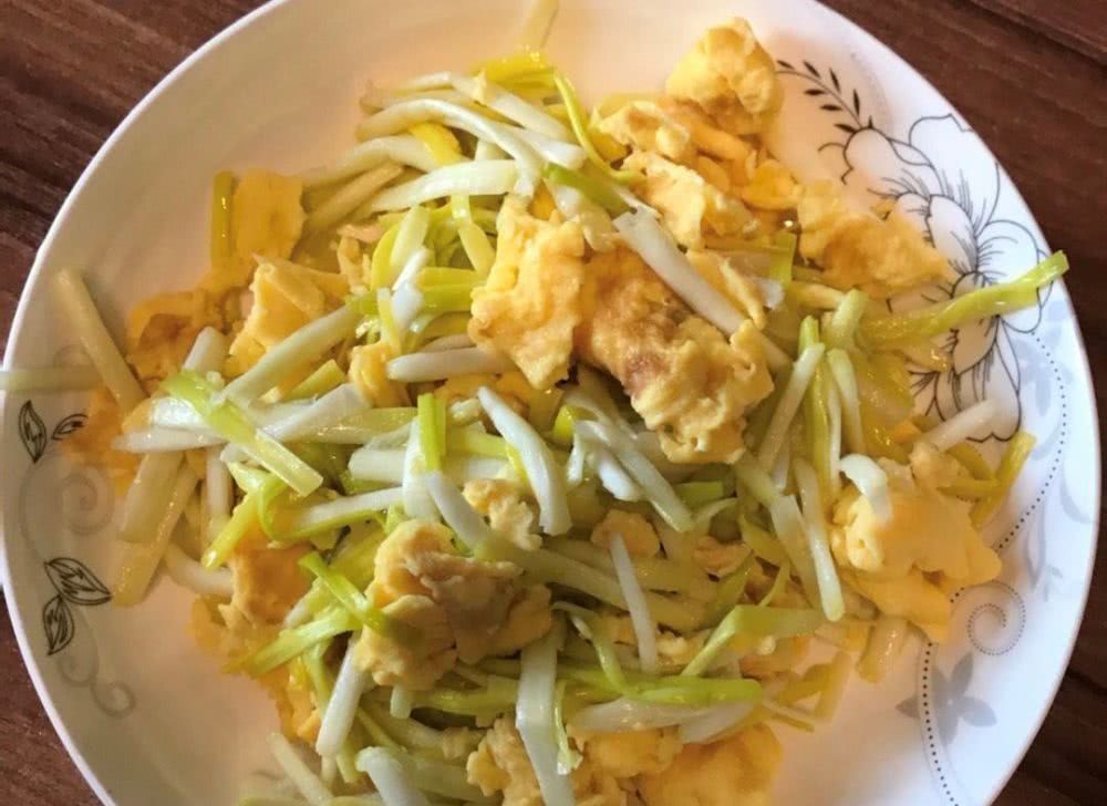 甘蓝|西兰花和白菜花、紫甘蓝和卷心菜、韭黄和韭菜…这些长得像的蔬菜,营养大不同