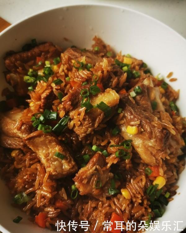 搞定|超适合懒人的排骨焖饭,电饭锅就能搞定,香而不腻做法简单