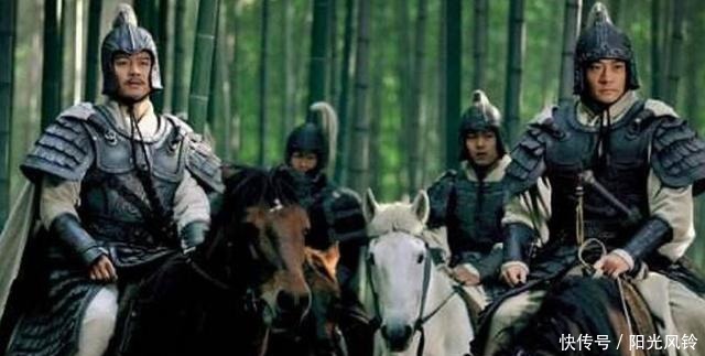 孙策|孙策提拔的大将，地位跟周瑜一样高，宝刀削铁如泥，死的太不值得