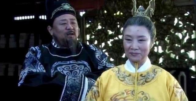 狄仁杰|武则天与狄仁杰，表面上看这对君臣相得益彰，其实两人却各怀心思