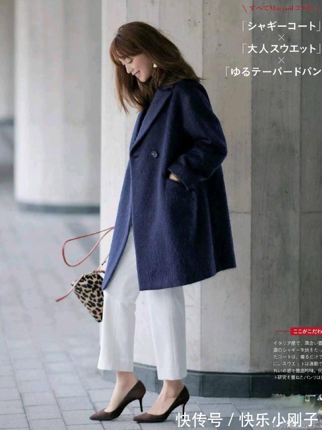 气质 今冬流行穿白色裤子,气质简约又高级,搭大衣、羽绒服都好看