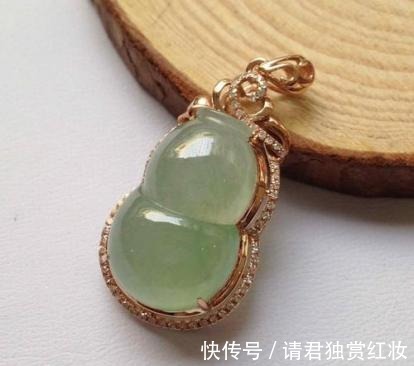 小孩儿@女神林志玲都在戴的翡翠葫芦,你喜欢哪一种