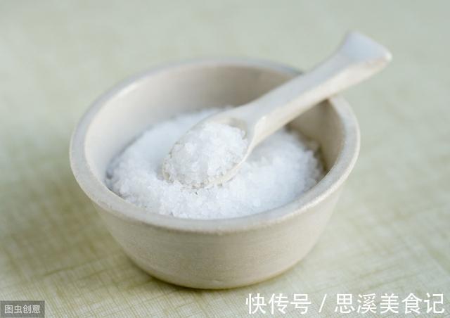 高血压患者|血压高的人，想要稳定血压，谨记：早起3要慢，日常4不吃