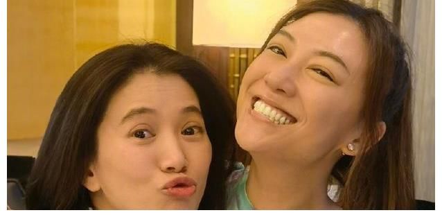 《披哥》决赛庆功宴曝光,莫文蔚疑代班当主持,大嫂团再次相聚!