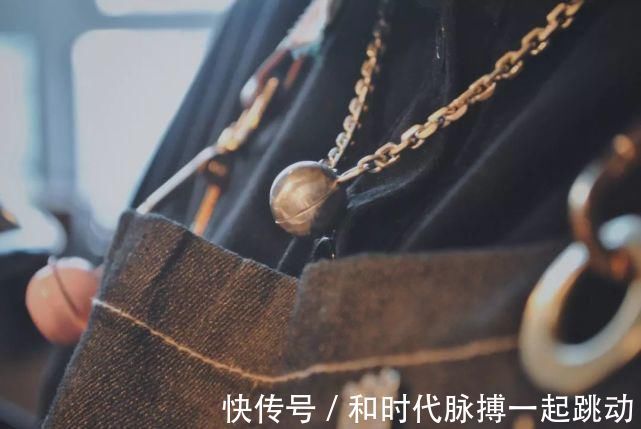 机关|这件暗藏机关的项链，又变手链的可拆搭扣