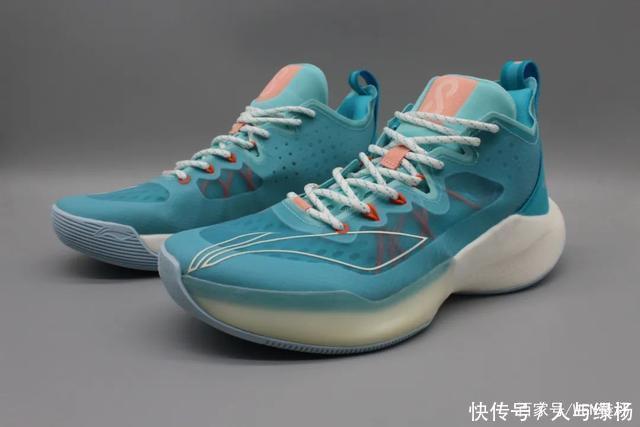 球鞋|换汤不换药还是大有改进这双300块的国产球鞋你会喜欢吗