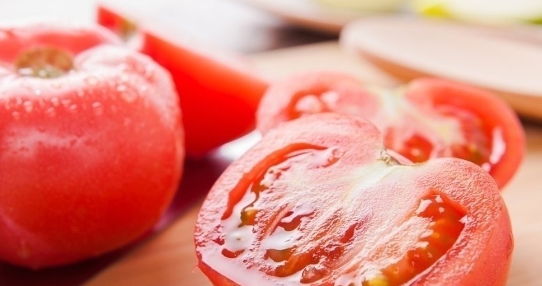 菠菜|西红柿与此物是天生的好搭档，常吃气血足了，皮肤白了，视力好了