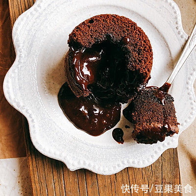 「万无一失」巧克力熔岩蛋糕