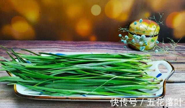 秋韭菜再鲜，包饺子也要记准4买4不买，买错不香，别不当回事！