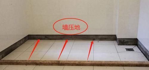 卫生间|头一次见卫生间瓷砖留空一排，开始以为工人偷懒，问完才知优点多