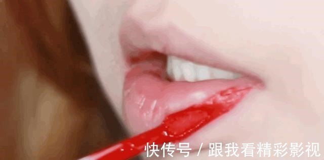 黄皮 直男眼中女生涂口红VS不涂口红,差距也太大了……!