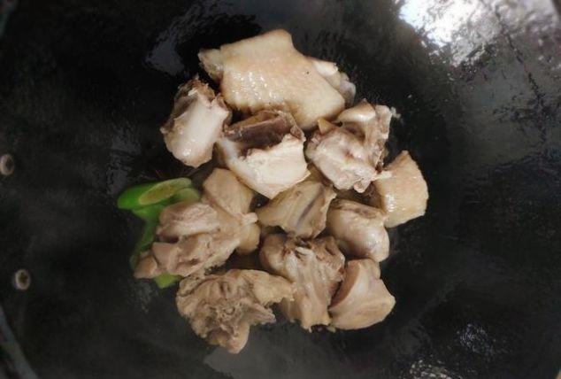 鸡蛋牛奶靠边站,它才是“补钙王”,隔三差五必吃,孩子吃了长个