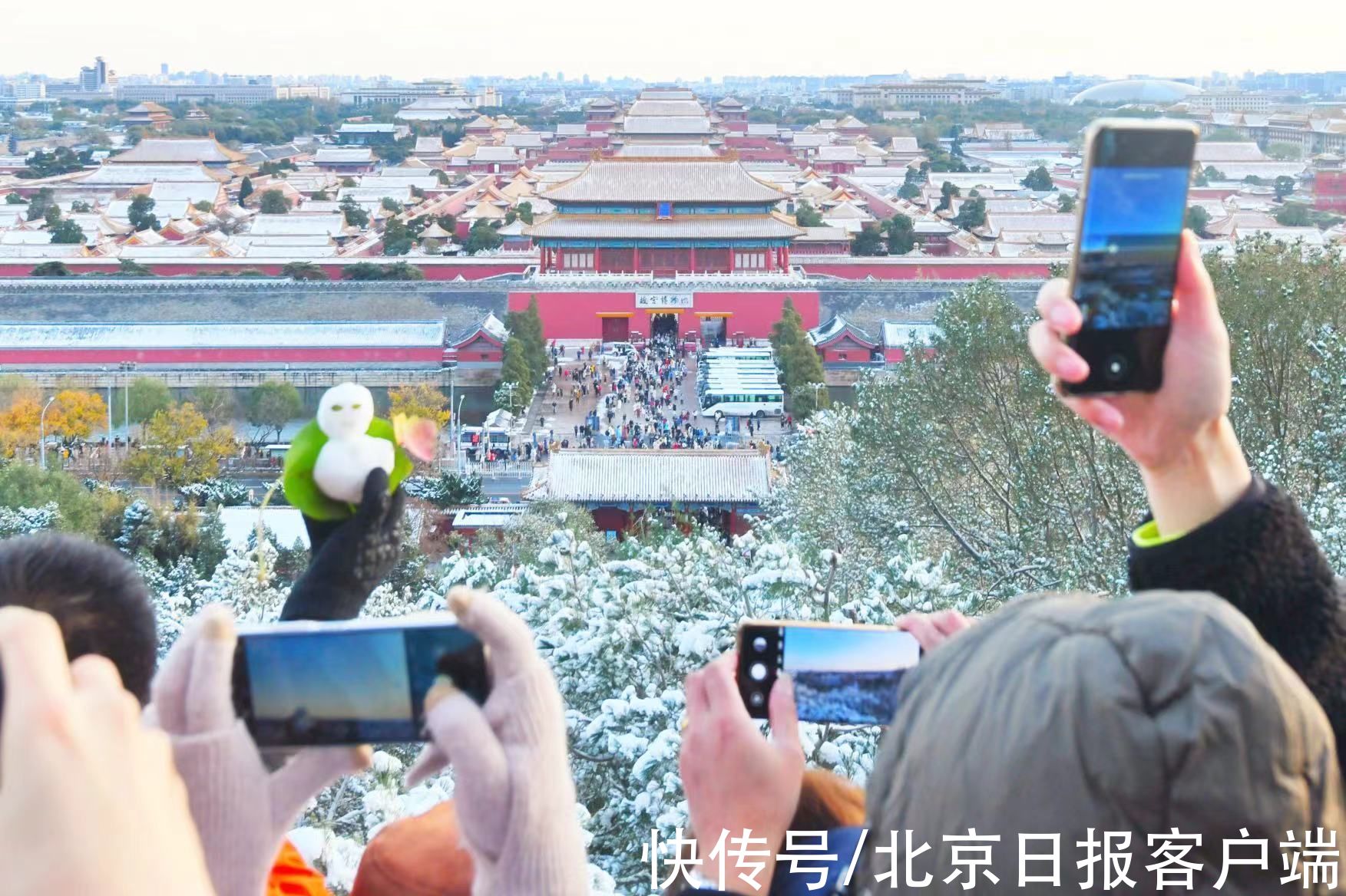 景山万春亭|雪后初晴，景山万春亭俯瞰古都雪景