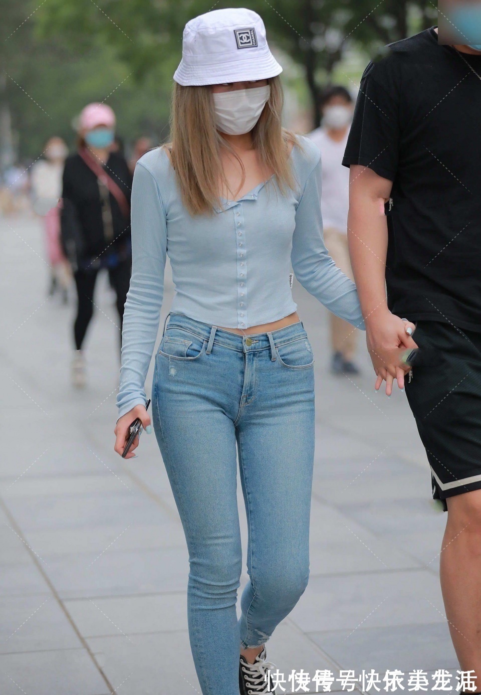 tips|白皙饱满的气质美人,一眼就难以忘怀!下班一起去吃个饭吧