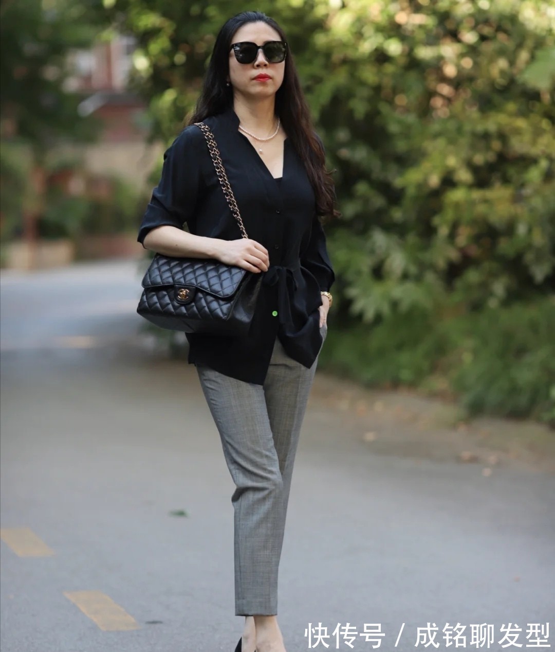 单品|这才是五十岁女人该有的打扮,低调优雅不做作,越简单越有高级感