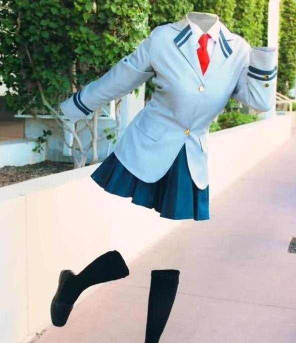 透明人|大神COS透明人,衣服看起来像是悬空,最后一张吓坏粉丝