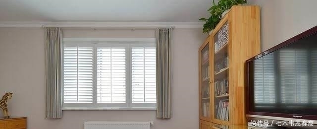 储物柜|多亏老婆这个明智的决定,在电视墙做一圈柜子,完工后漂亮又实用