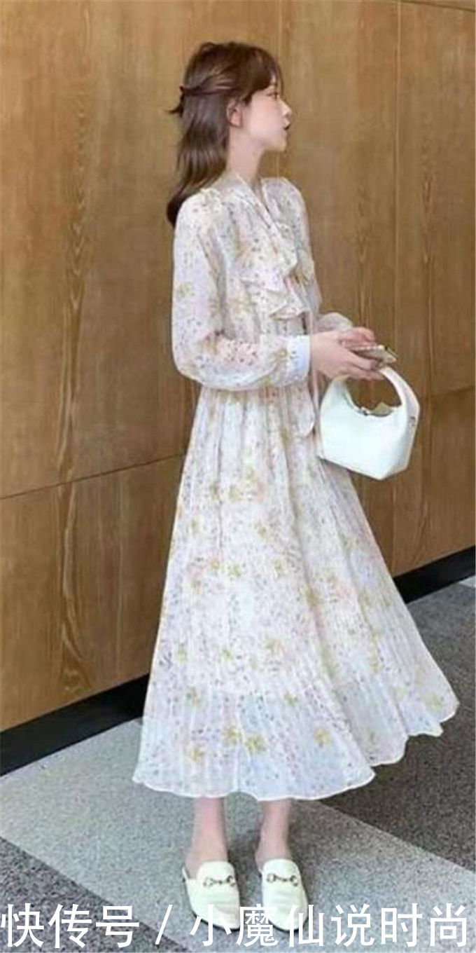 小个子初春怎么穿才能显高显瘦呢?10套减龄搭配,你值得借鉴