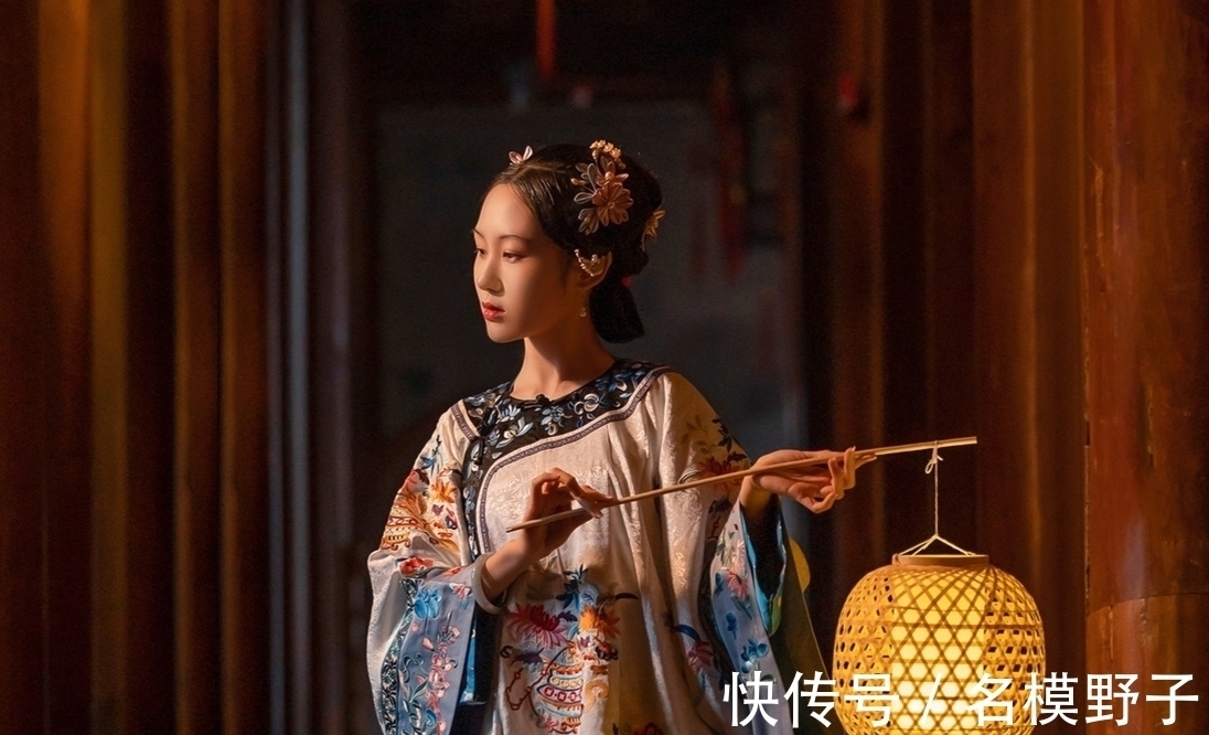 仙游#原创对联·十三副丨桃塞初逢成永诀,芸香不散共仙游