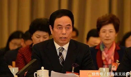 波司登为何逃不出羽绒服“魔咒”