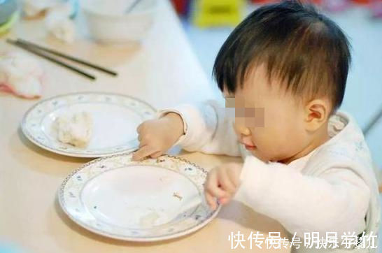 医生|孩子2岁能吃“大人饭”吗?医生:低于这个年龄,再馋也别喂