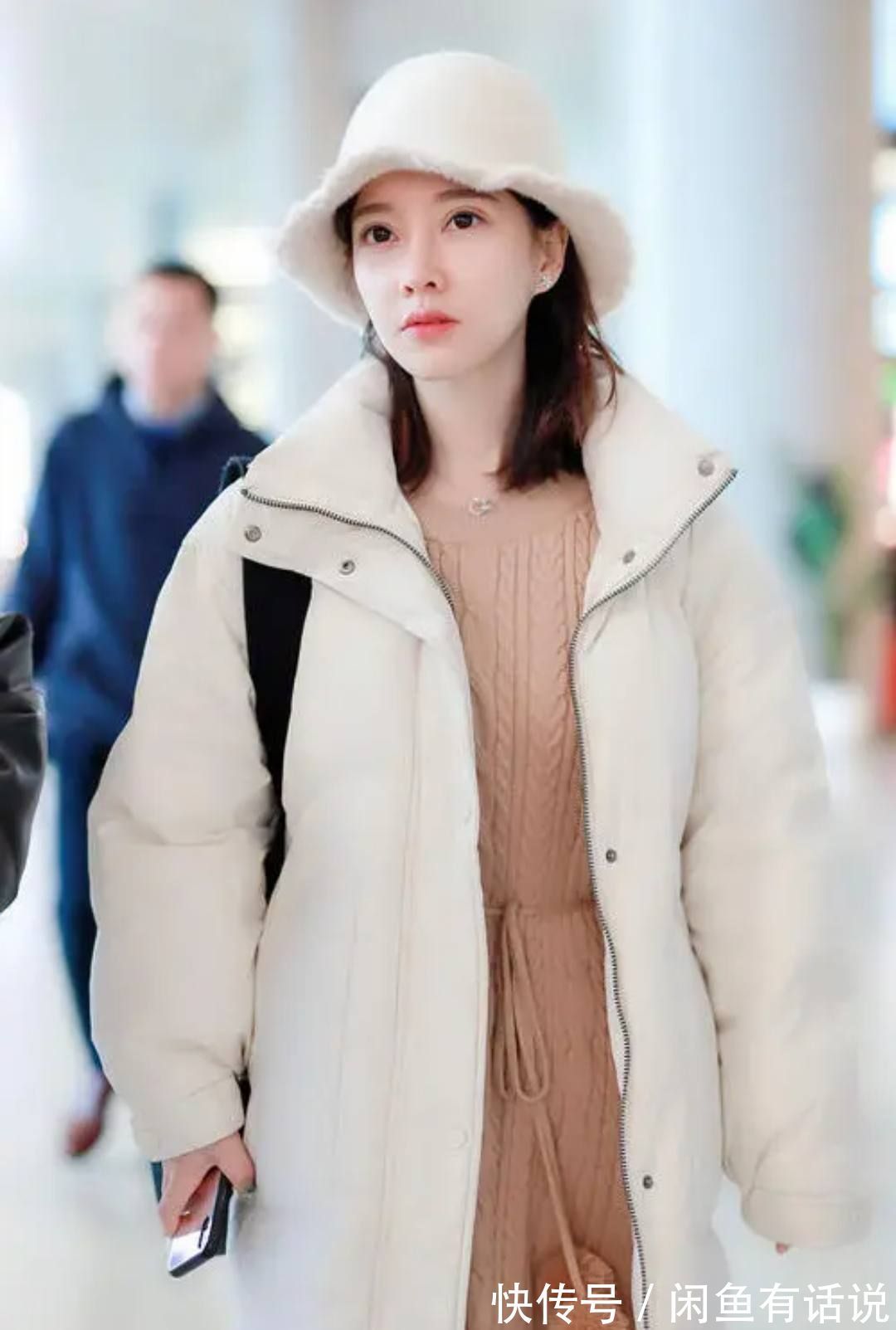 搭配 长羽绒服怎么穿才好看?记得避开这3个雷区,不然衣服再贵也白搭