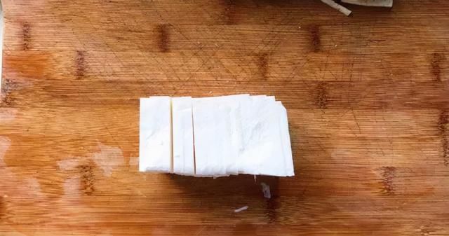 这碗香芋扣肉煲一出锅，满屋香味太馋人