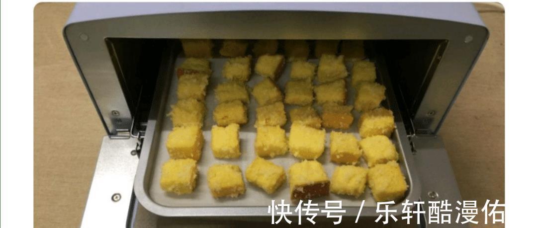 吃腻|吃腻了单纯的吐司,炼乳椰蓉烤方块,带你开启吐司的另一种吃法!