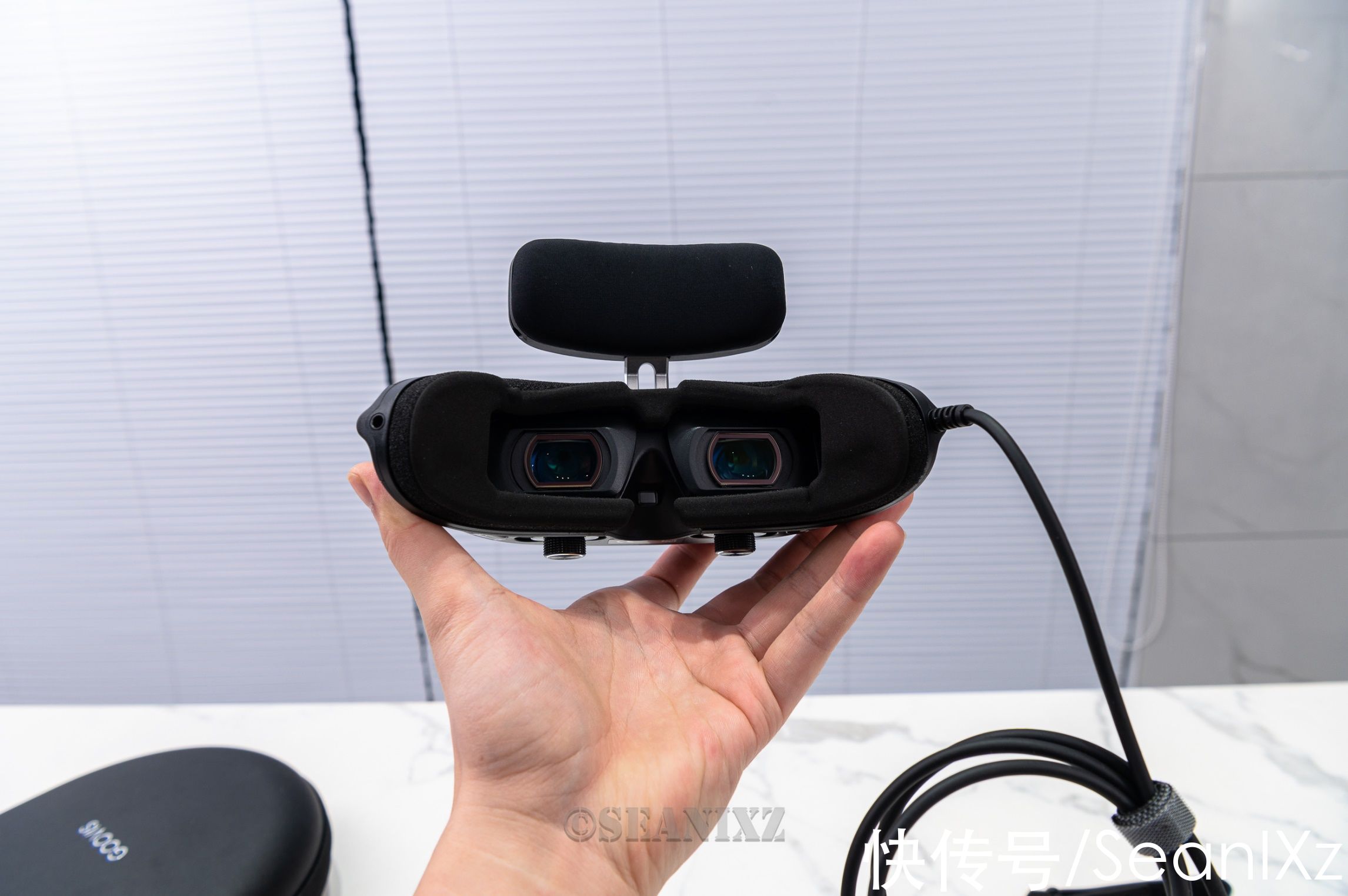 vr|初代元宇宙连接器：GOOVIS Young护眼显示器
