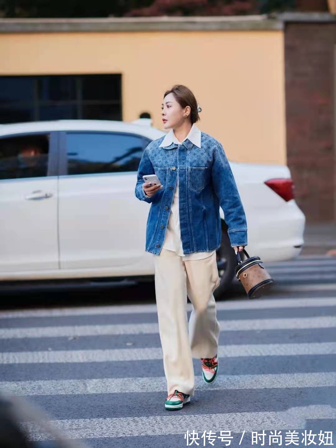 版型 看看上海街拍“高质量打扮”,不刻意、不做作,显气质又高级