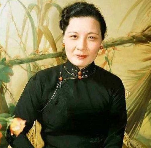 宋美龄|宋美龄和宋庆龄一生都没有生育，原因几乎一样，令人难以置信