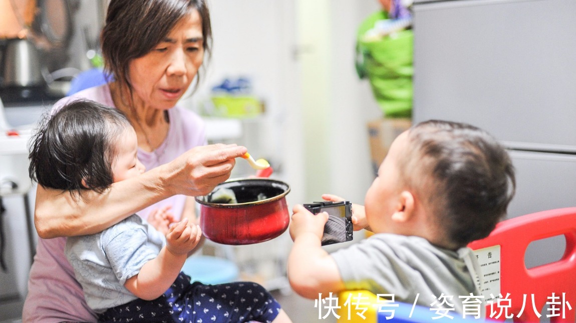 老人|越来越多的姥姥上阵带娃,是因为这三个“断层优势”,奶奶不具备