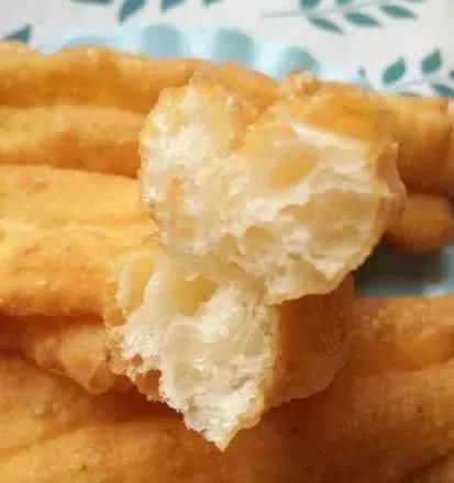 时间|2分钟教你做无添加油条,晚上和好面,早上炸一炸,简单又方便!