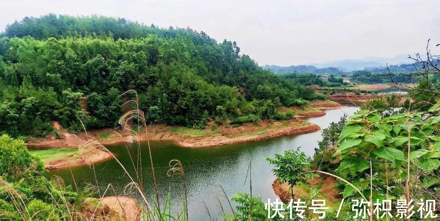 水泥|四川眉山黑龙滩景区：如今被钢筋水泥包围，一片净土何时才能复原？