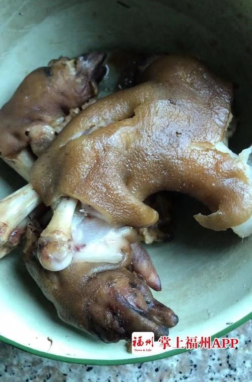  听说我在福州“就地过年”，爸妈寄来了……