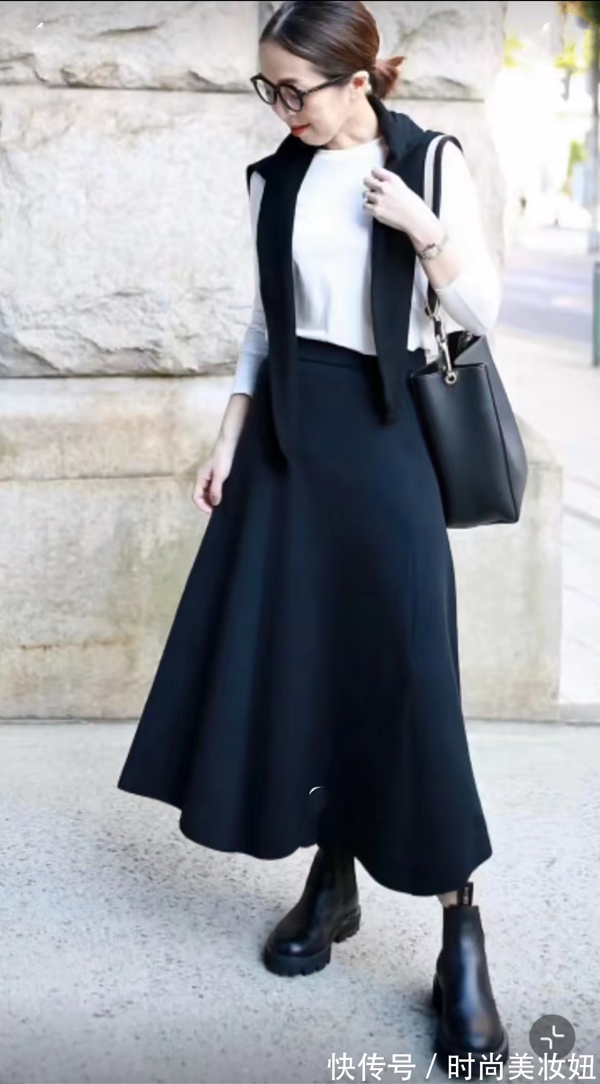 暖色调|奔四奔五的中年女人,建议多穿“优雅色”,用基础赢得优雅气质