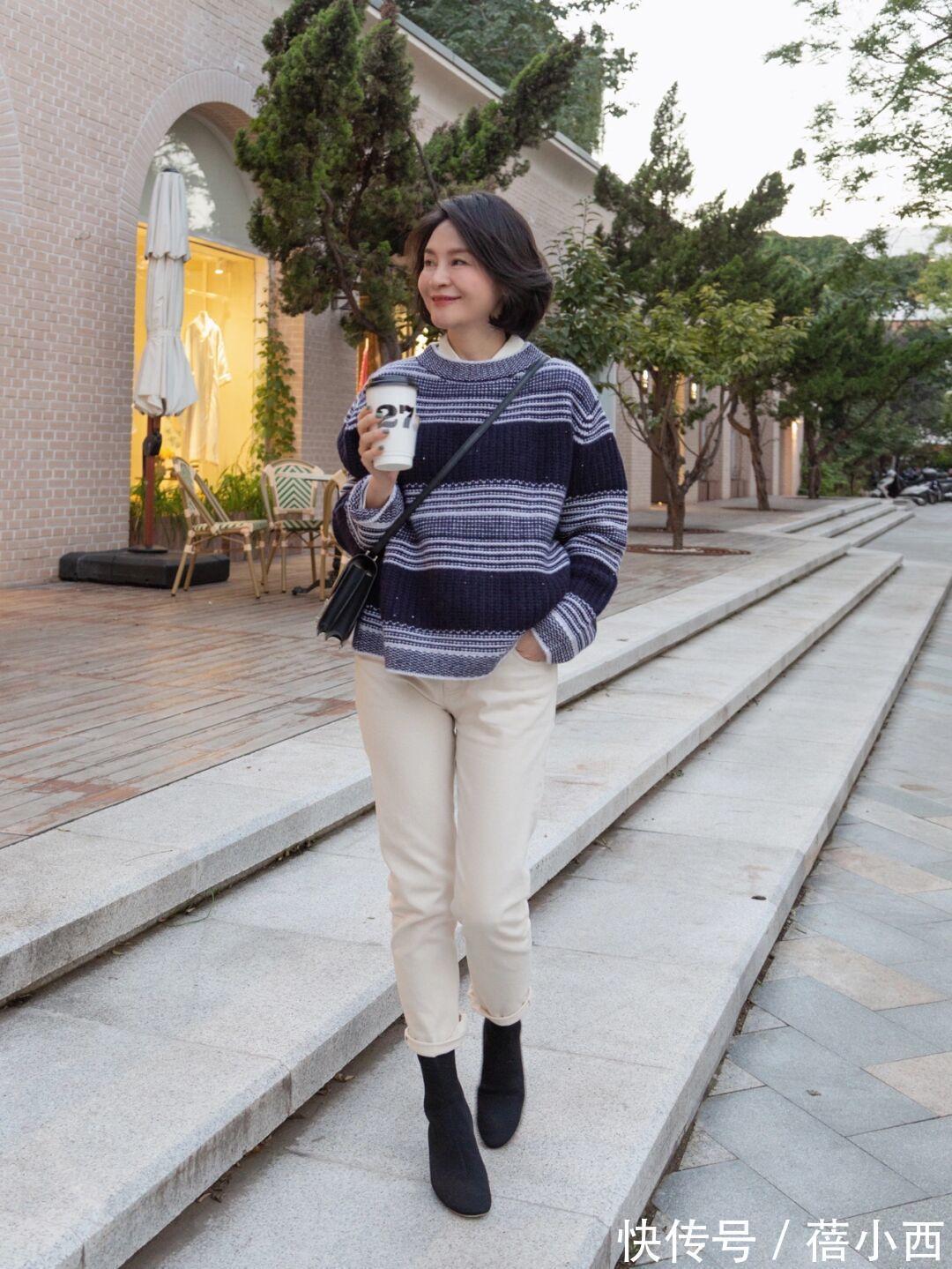 包臀裙|奔四奔五的女性建议多穿毛衣,不用贵但要会搭配,优雅感信手拈来