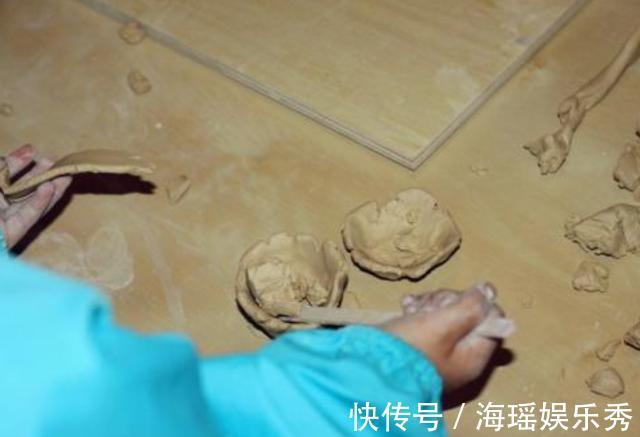 泥巴|8岁男孩每天偷跑出去“玩泥巴”,成品曝光后,网友:真屈才了