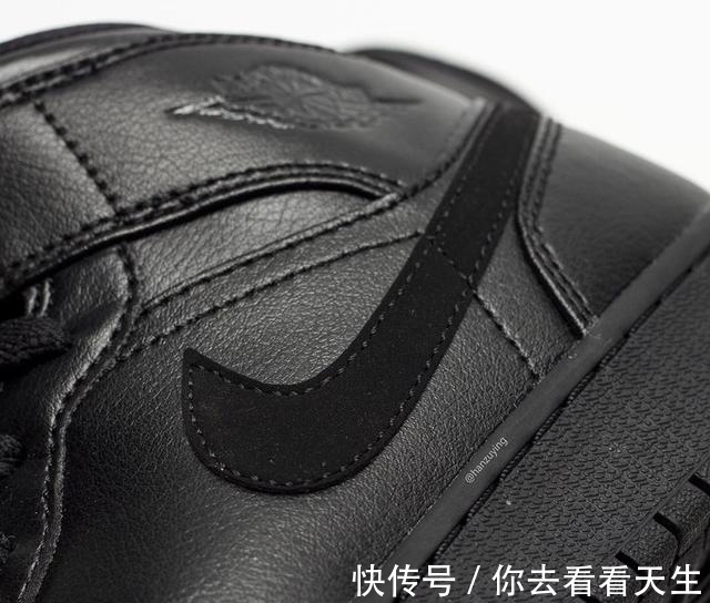 yeezy 一年 365 天都穿不腻的黑魂狂潮，黑的也太帅了