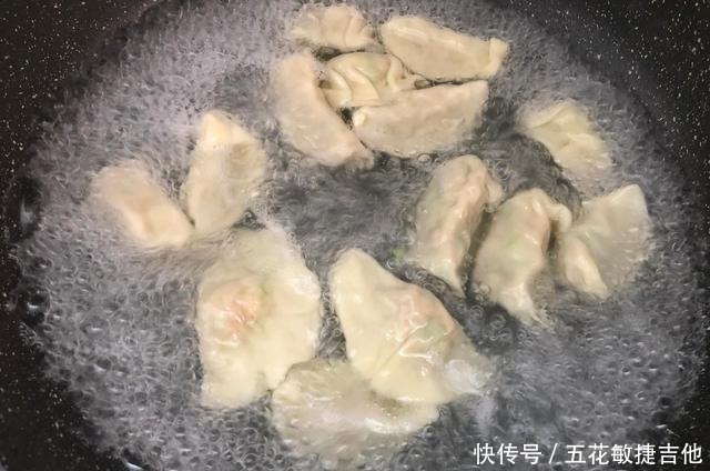  不停|冬天饺子最爱这个馅，比韭菜香多了，一口一个吃不停嘴，特解馋