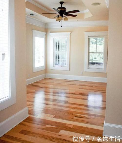 瓷砖|头次见有人装修这样铺地板的，太聪明了，起码能省一半人工钱