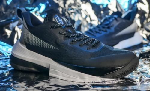 实战 脚感最舒服的实战鞋?可你能不能硬一点啊!