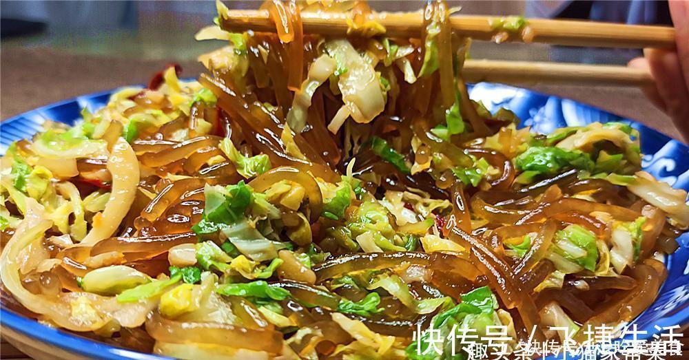 好吃|包菜炒粉条怎么做才好吃?教你1个小技巧,不坨不粘锅,味道也香