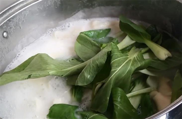 陕西|陕西正宗油泼面,教你在家轻松做,入口Q弹,香辣爽滑超解馋