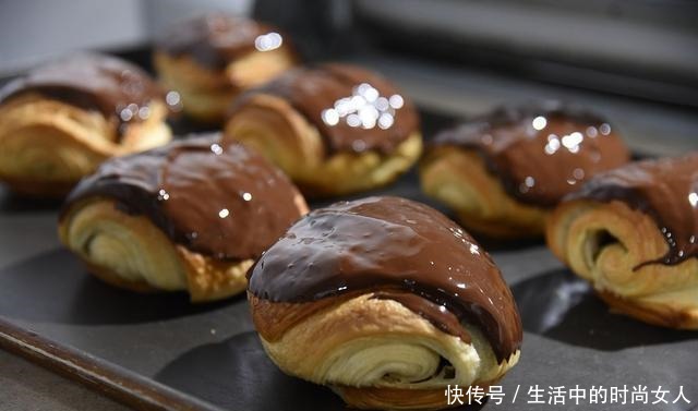 曾经排队打卡的网红美食,为什么现在没人吃了你后悔吃过哪些!