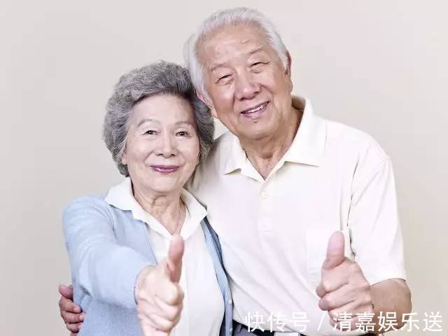 零食|建议中老年人——夏季养生多吃5种健康零食,好吃不贵,对身体好