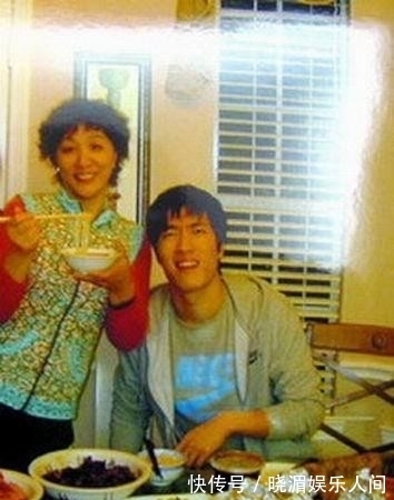 吉粉花|刘翔母亲吉粉花:陪儿子走过的田径风雨岁月,如今的婚姻让我放心