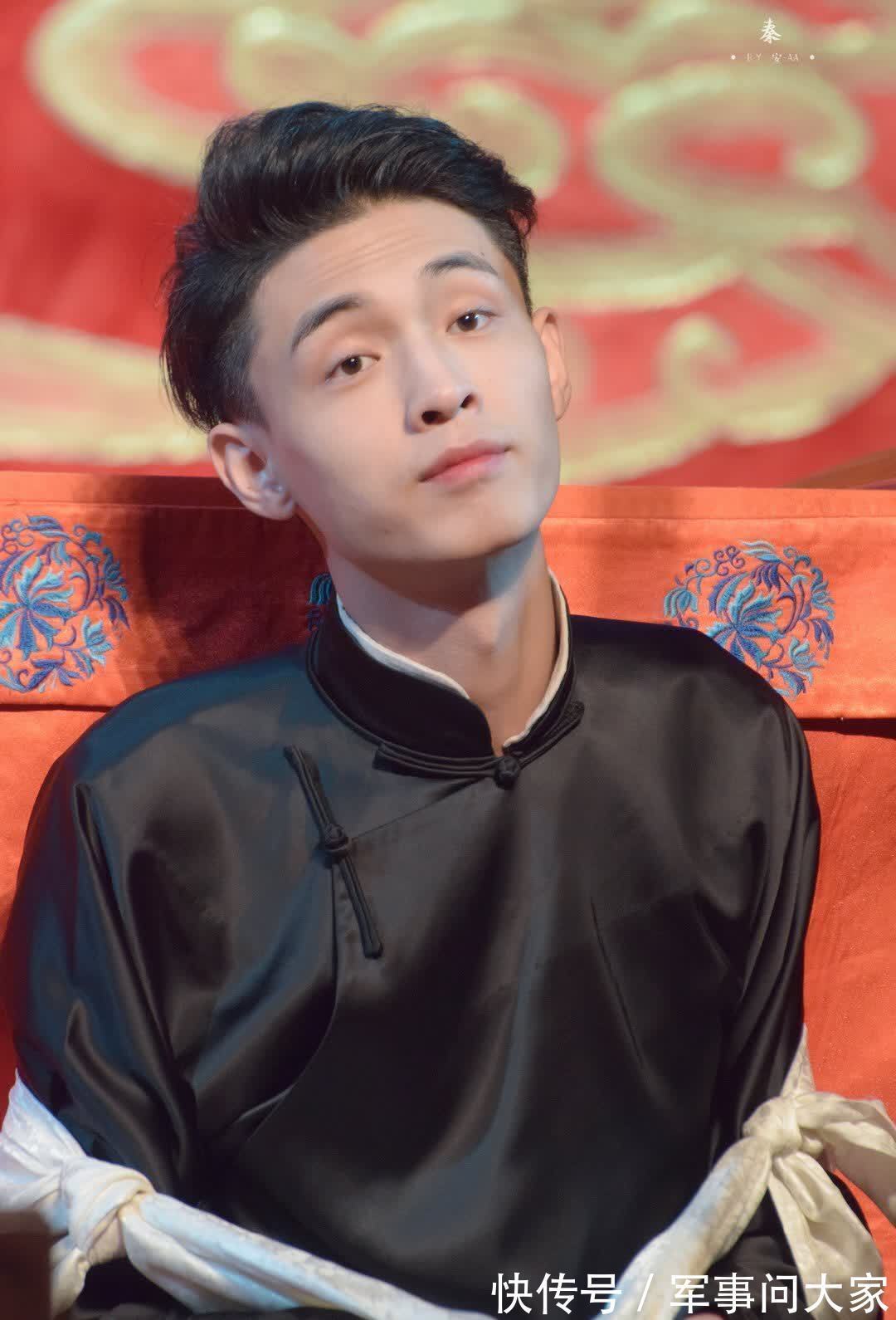 情商|秦霄贤曝《德云斗笑社2》收视率再高也不和烧饼搭档,原因笑翻