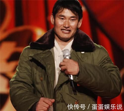 朱之文!朱之文“书法”又涨价了,一幅卖10万,学者:书法家比不过文盲?