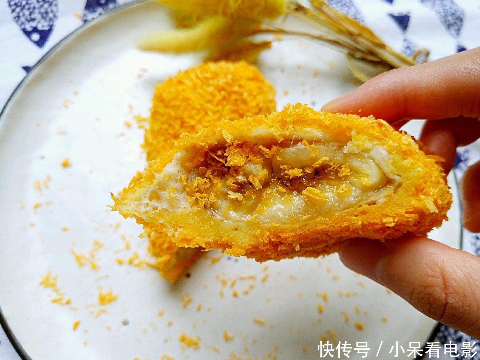 黄金|香蕉不再当水果,加一个鸡蛋一把面,锅里炸一炸,黄金酥脆又柔软